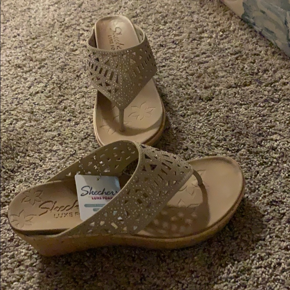 Brand new sketchers sandles